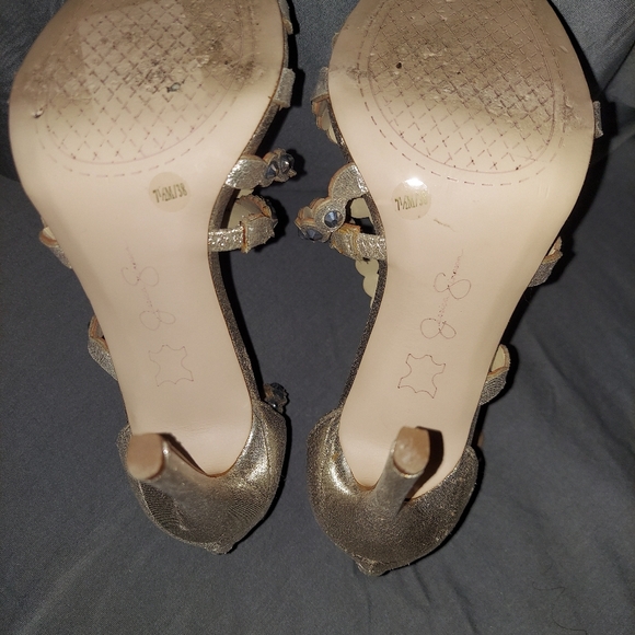 Jessica Simpson Size 7.5 Gold Embellished Heeled Zip Up Sandals - Picture 5 of 6